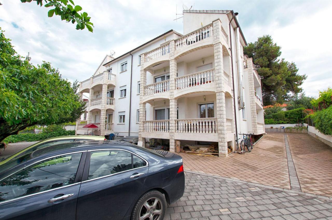 Apartments Marina Trogir Buitenkant foto