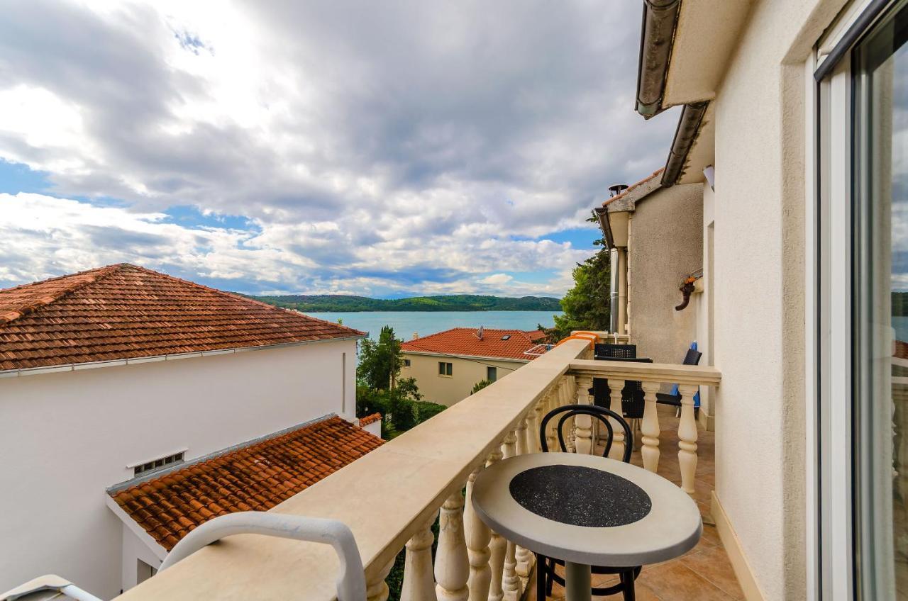 Apartments Marina Trogir Buitenkant foto
